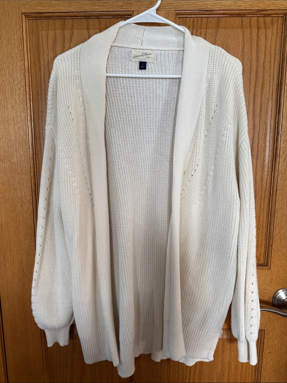 Universal Threads Ivory Open-Front Knit Cardigan with pockets